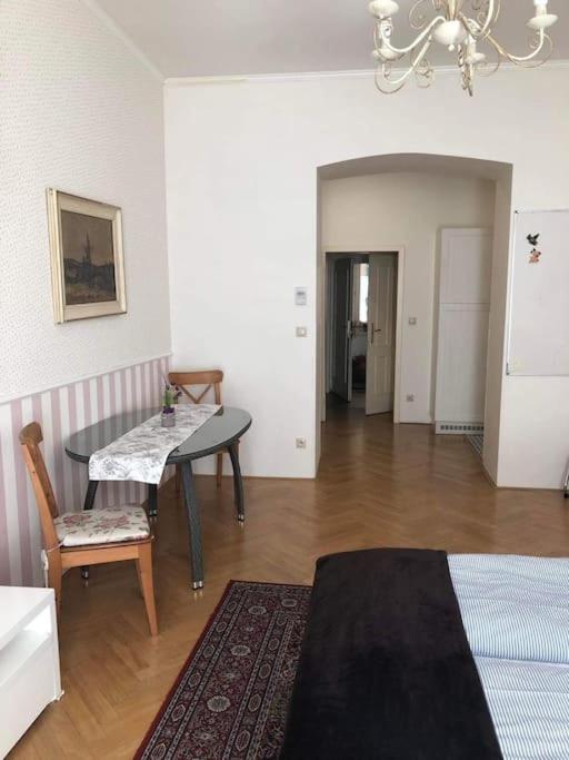 Prague Vysehradska Apartment Apartamento *